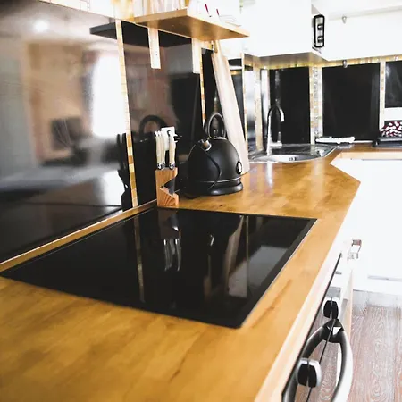 Beautiful Unique 1 Bedroom Διαμέρισμα *