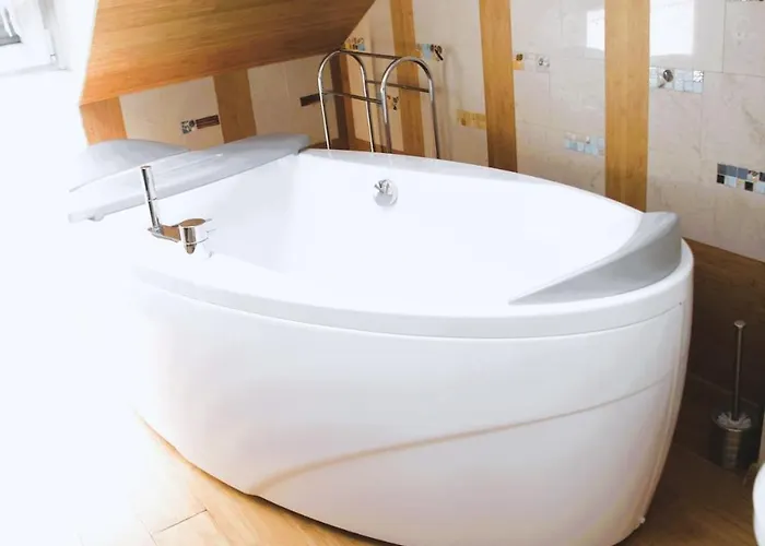 Beautiful Unique 1 Bedroom