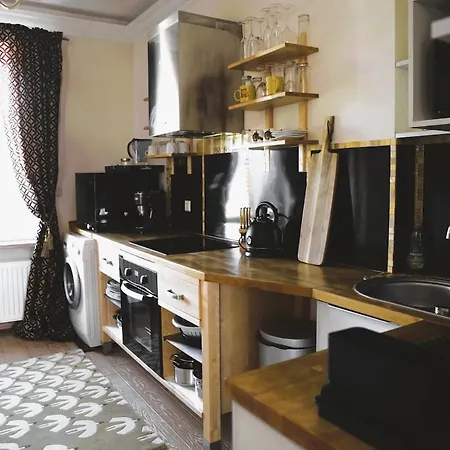 Apartment Beautiful Unique 1 Bedroom *